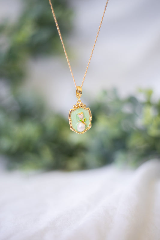 Rose Pendant Necklace